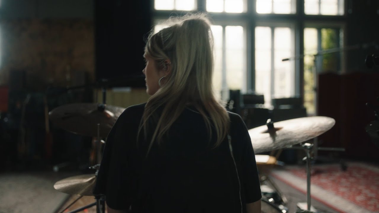 GHOSTWOMAN // 