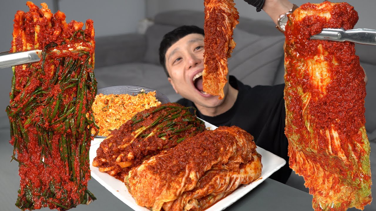 실비김치먹방 먹방레전드 매운실비김치 실비파김치 흰쌀밥 먹다가 고추참치 참기름 넣고 비벼서 실비김치먹방 korean super spicy kimchi mukbang eating