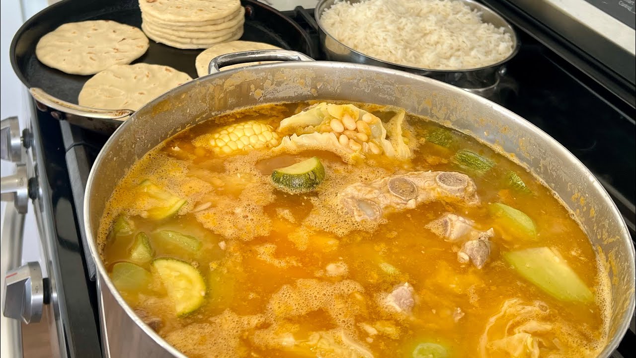 SOPA DE FRIJOLES BLANCOS CON COSTILLA - como cocinarlos para que no le duela el estómago a nadie😃