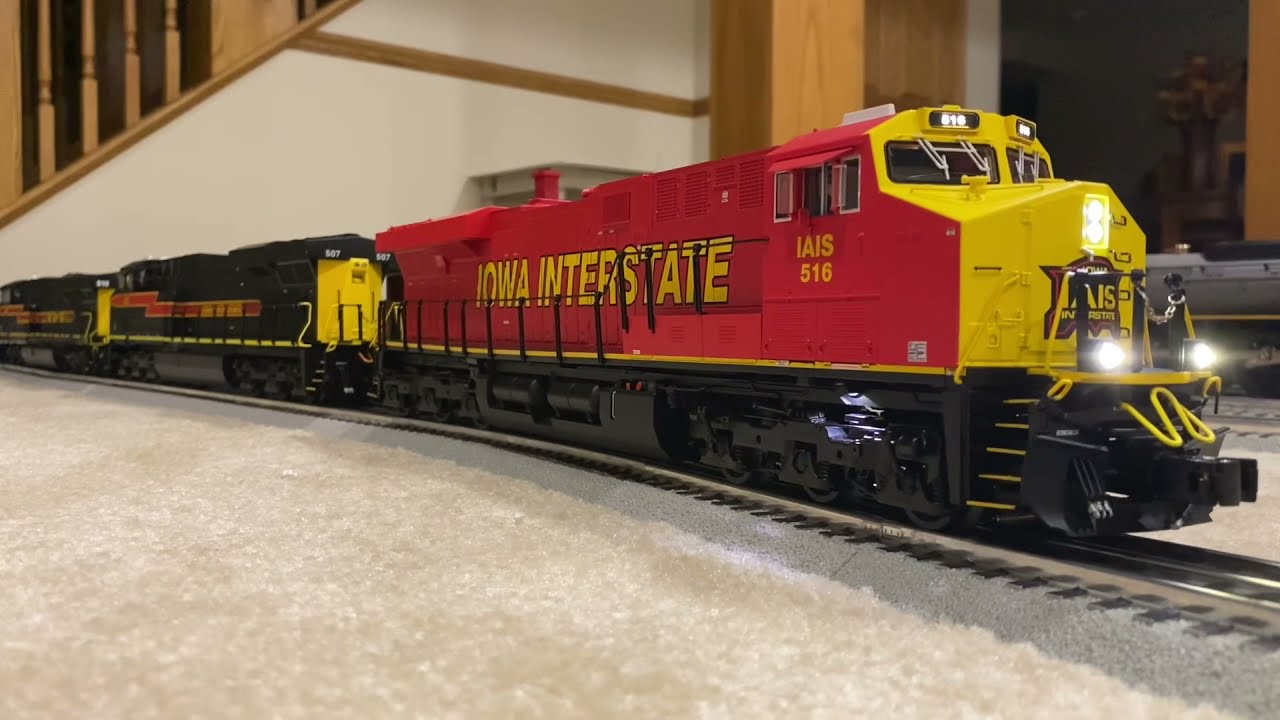 New trains! Lionel Legacy Santa Fe 3751, and Iowa Interstate ES44acs!