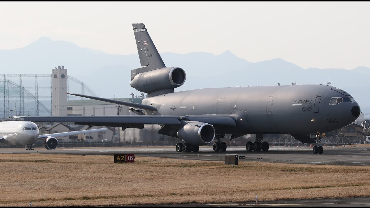 [4K] 横田基地 空中給油機KC-10 Extender 着陸 Yokota KC10