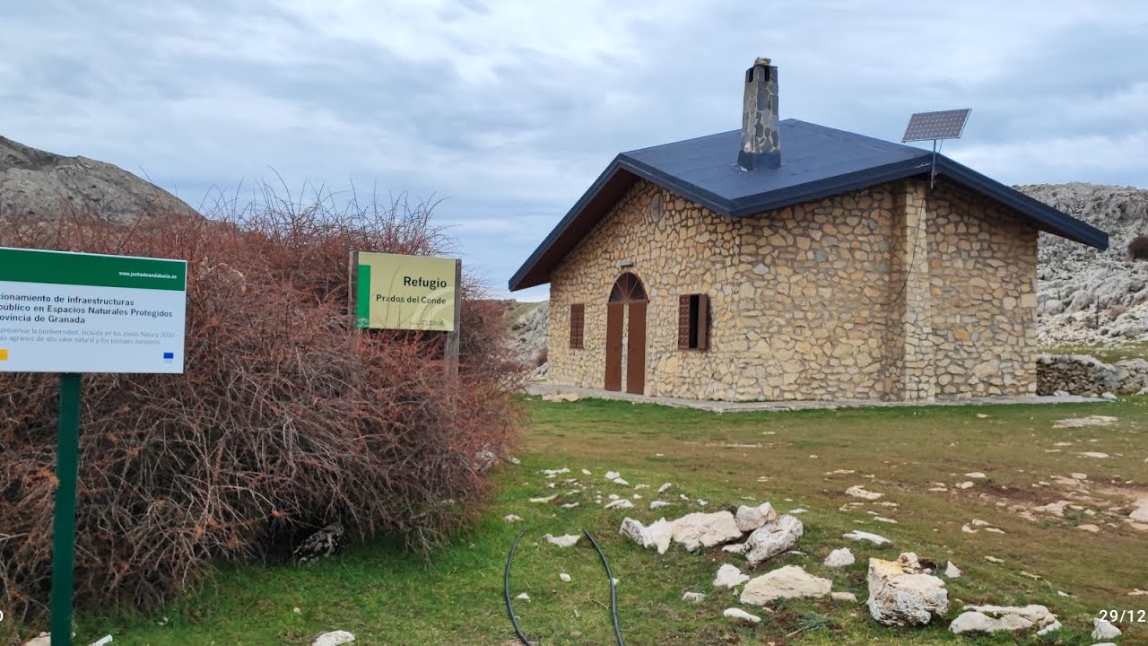Refugio Prados del Conde, en la Sierra de Castril (Granada), 29/12/2023.