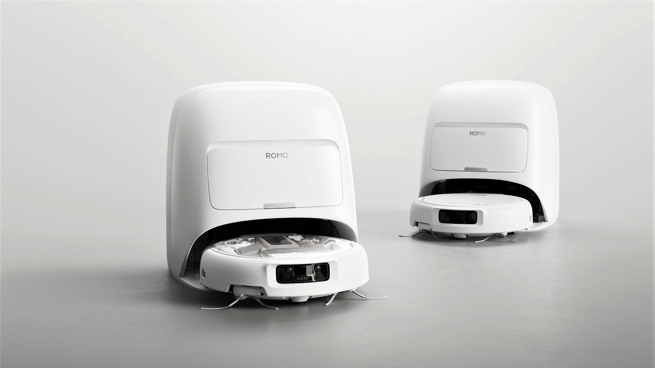 DJI Romo Robot Vacuum  &mdash; Insane Power & Transparent Design?! 😱🧹