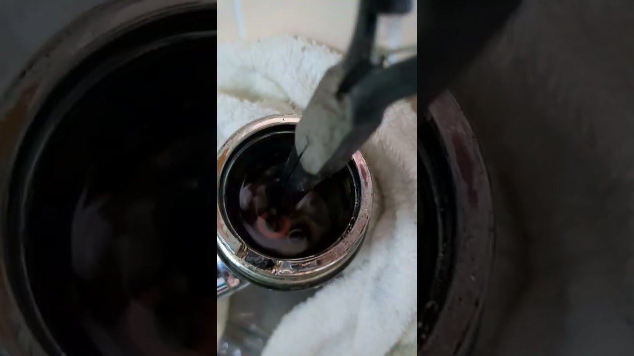 TOTO水漏れするシングルレバー水栓金具　カートリッジ交換の方法